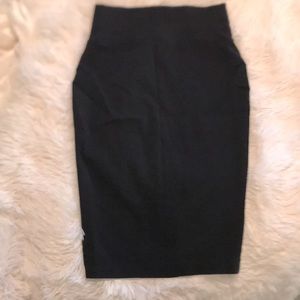 Windsor Black Skirt w/back slit Size Small.